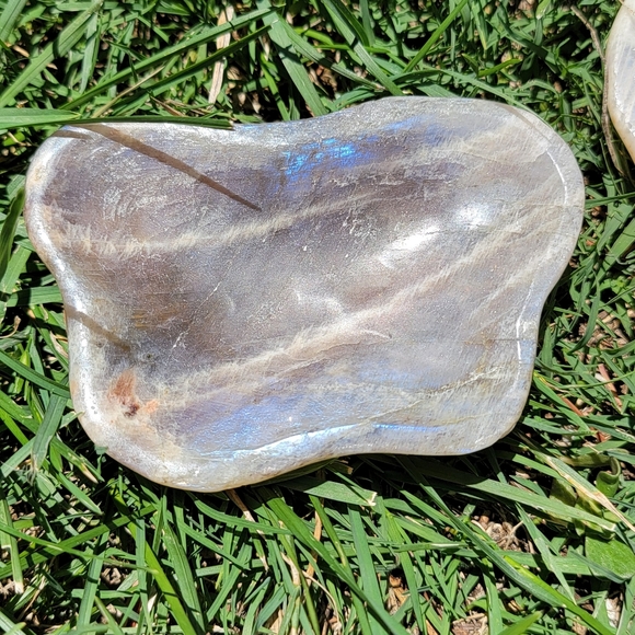 NEW 3.8" x 172G HIGH-QUALITY MOONSTONE FREE FORM BOWL - Picture 1 of 2